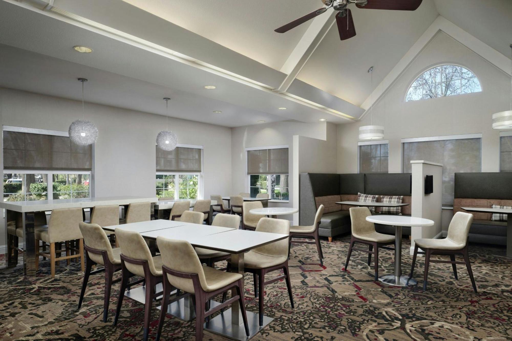 Residence Inn By Marriott Stockton Eksteriør bilde